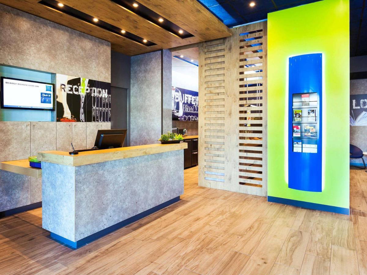 米卢斯中心火车站宜必思酒店 牟罗兹 外观 照片